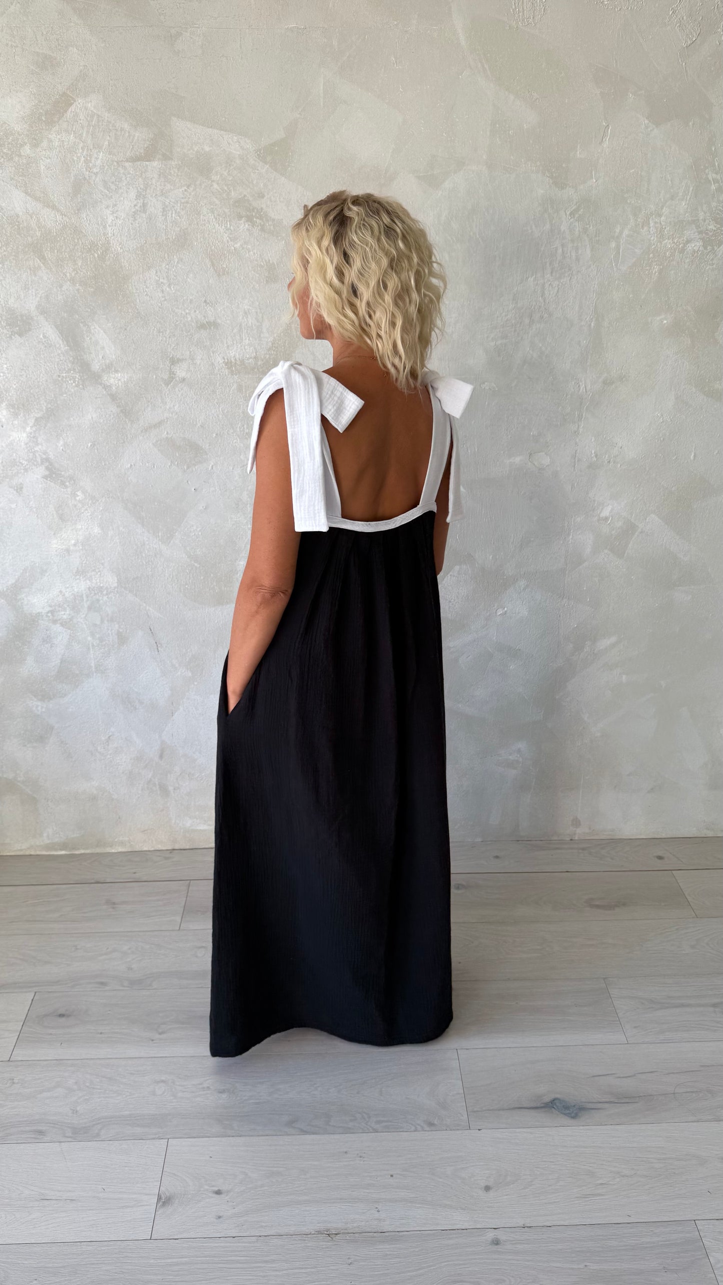 Muslin Travel Dress Black Vanilla
